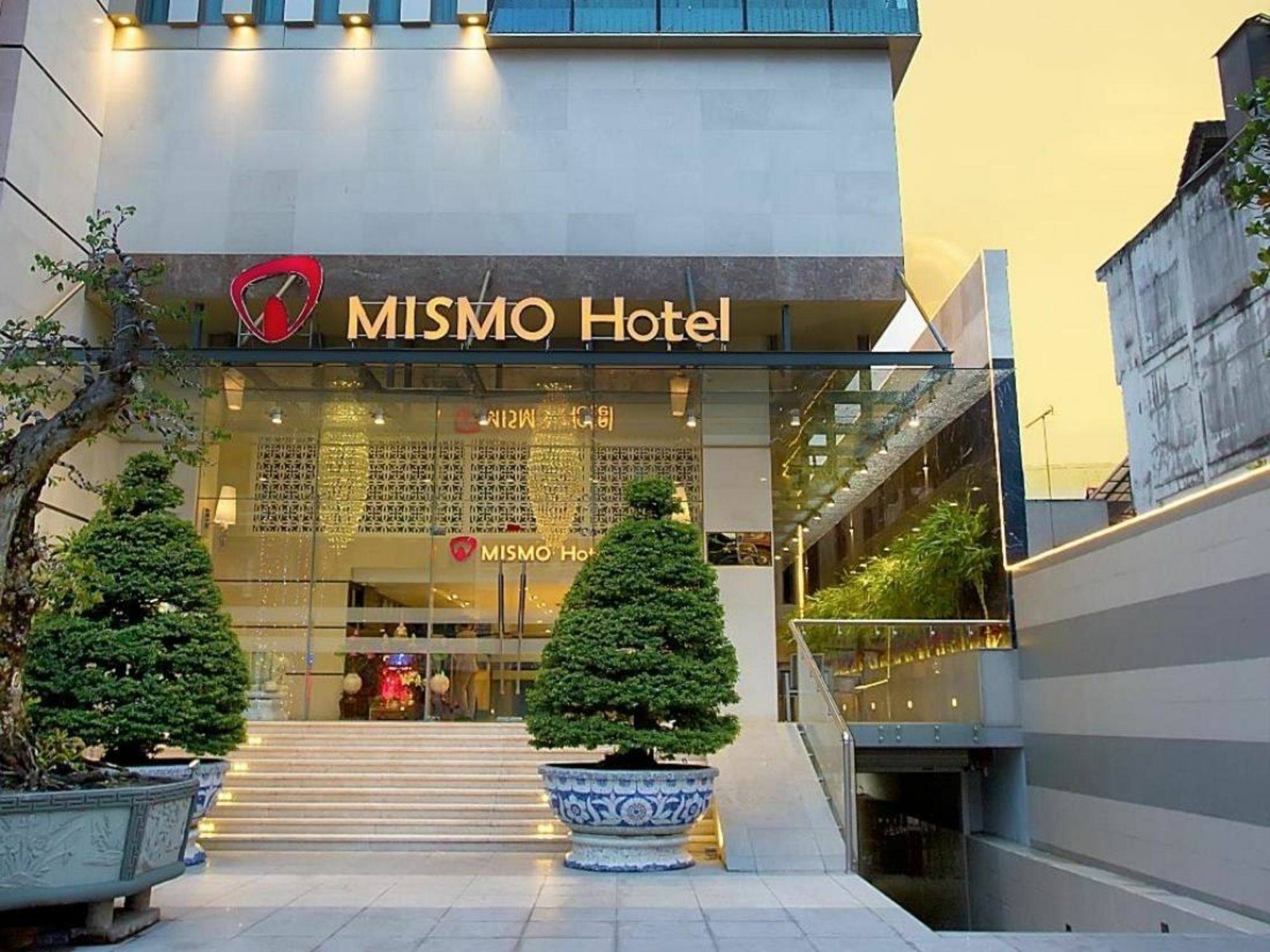 Triip Mismo Airport Hotel Ho Chi Minh-staden Exteriör bild
